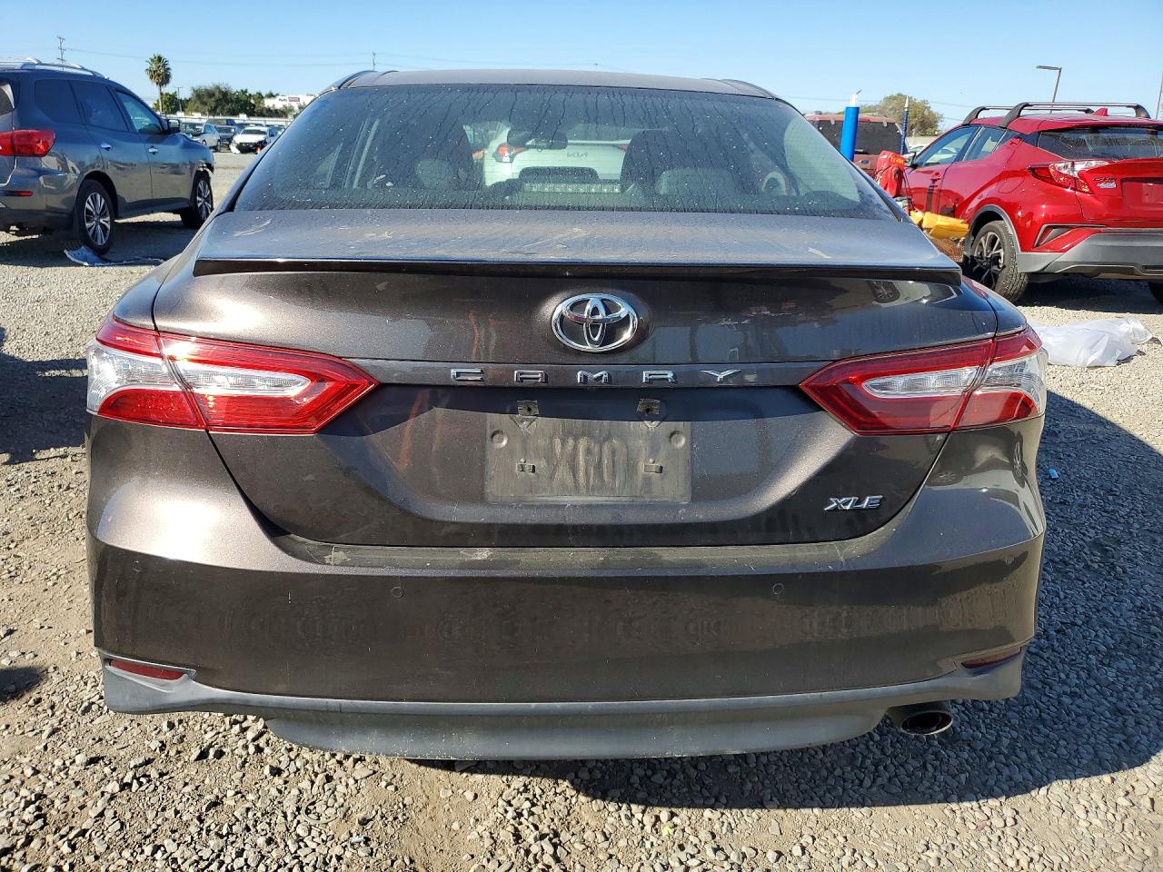 2018 TOYOTA CAMRY XLE photo 6