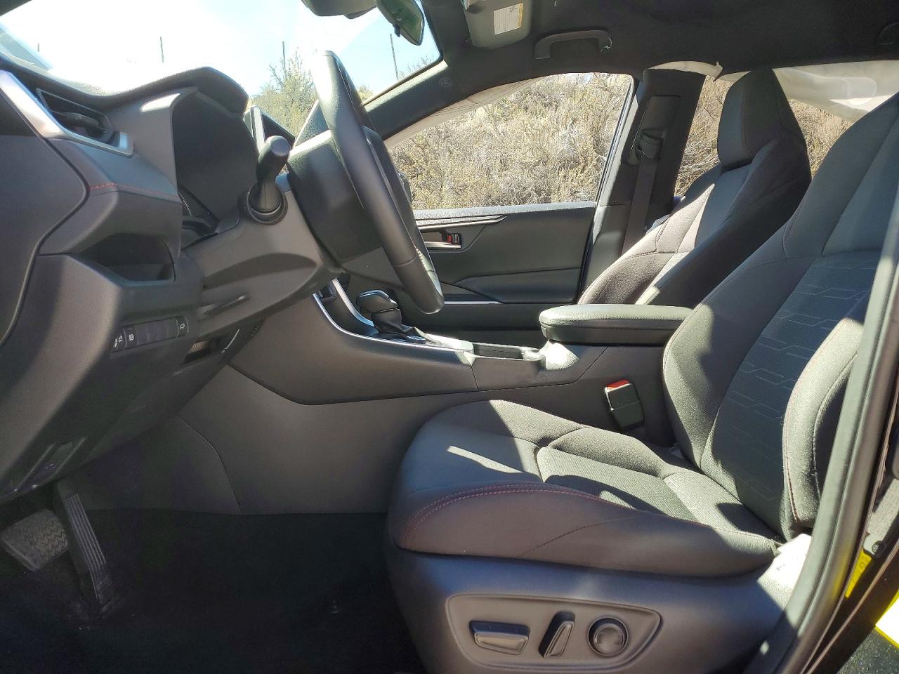 2024 TOYOTA RAV4 PRIME SE photo 7