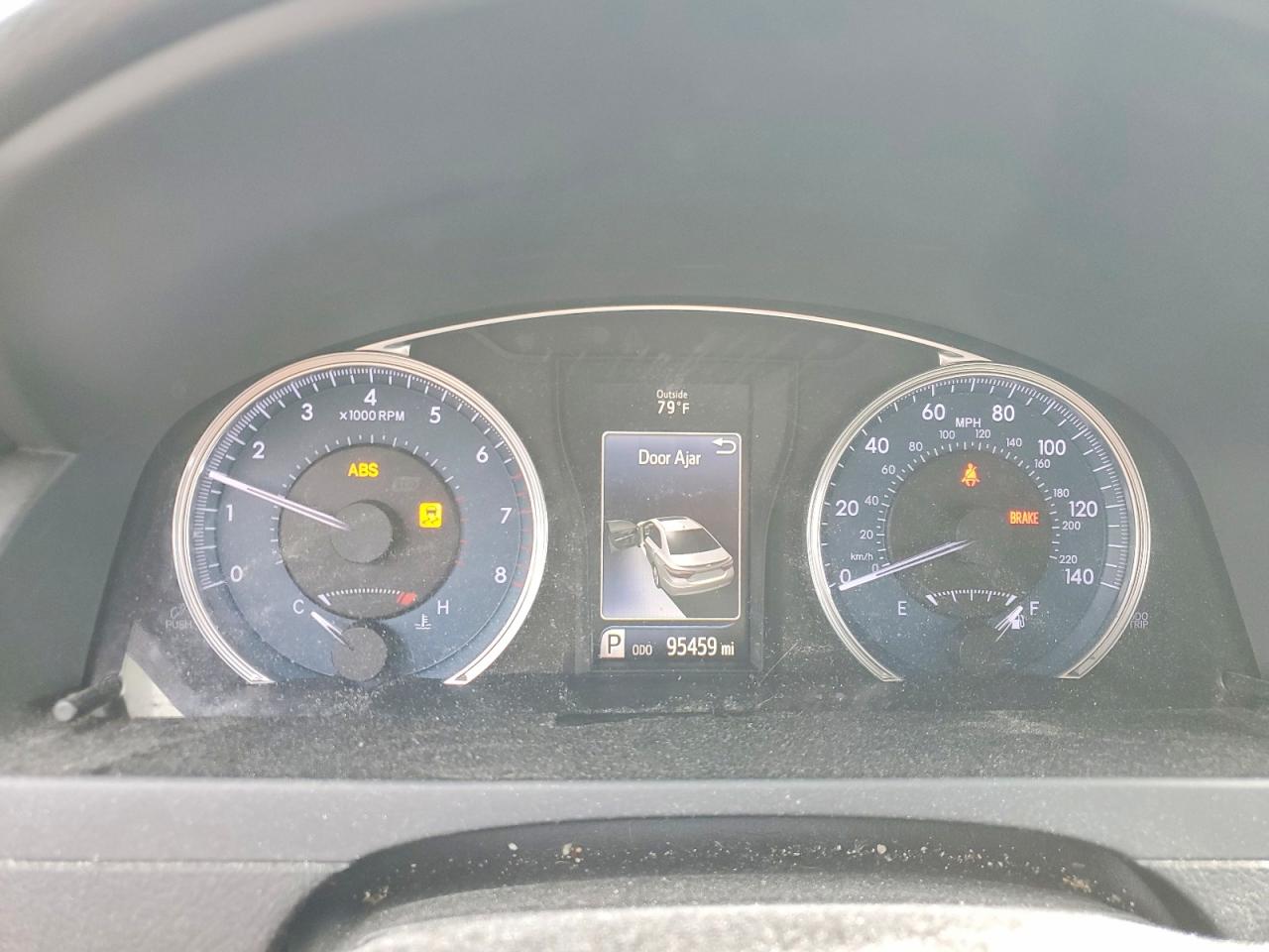 2017 TOYOTA CAMRY LE photo 9