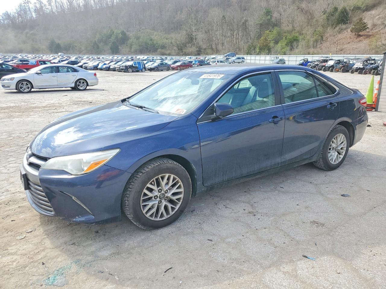2017 TOYOTA CAMRY