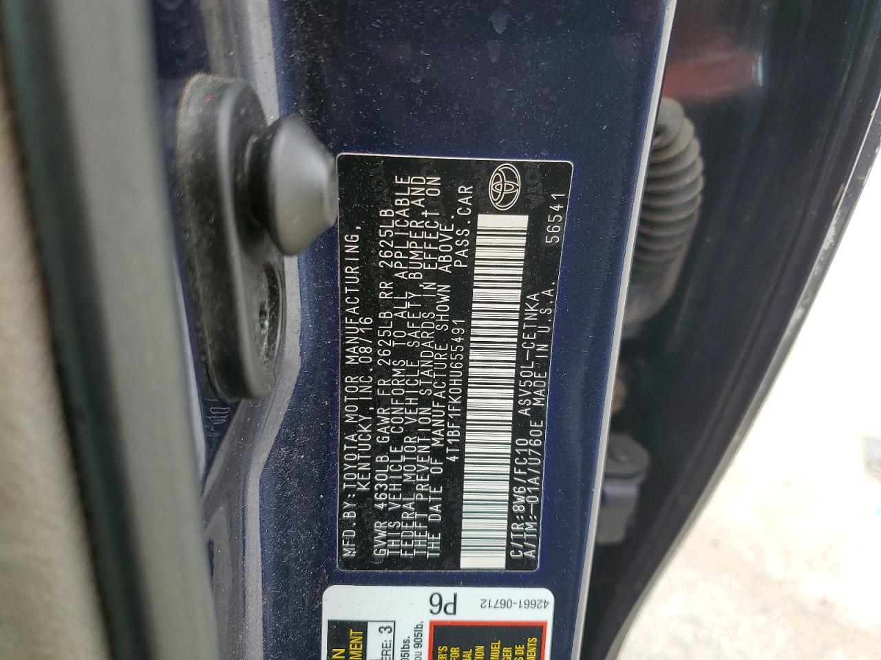 2017 TOYOTA CAMRY LE photo 12