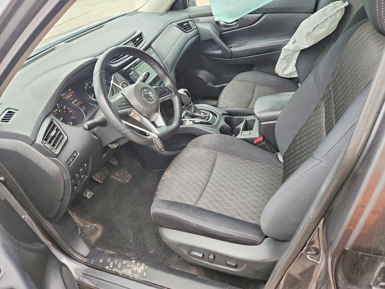 2019 NISSAN ROGUE SV photo 19