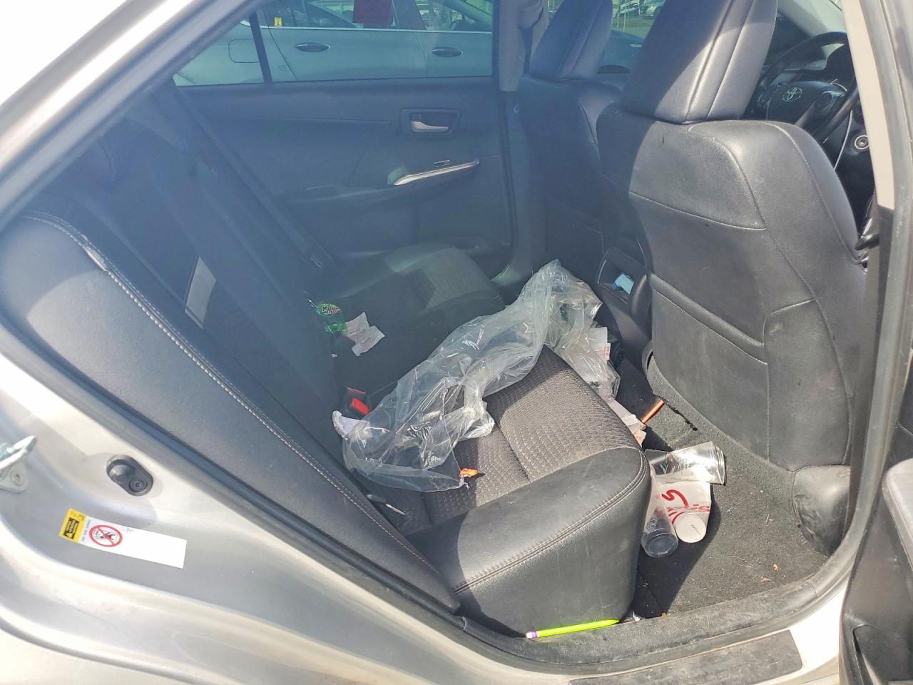 2012 TOYOTA CAMRY SE photo 19