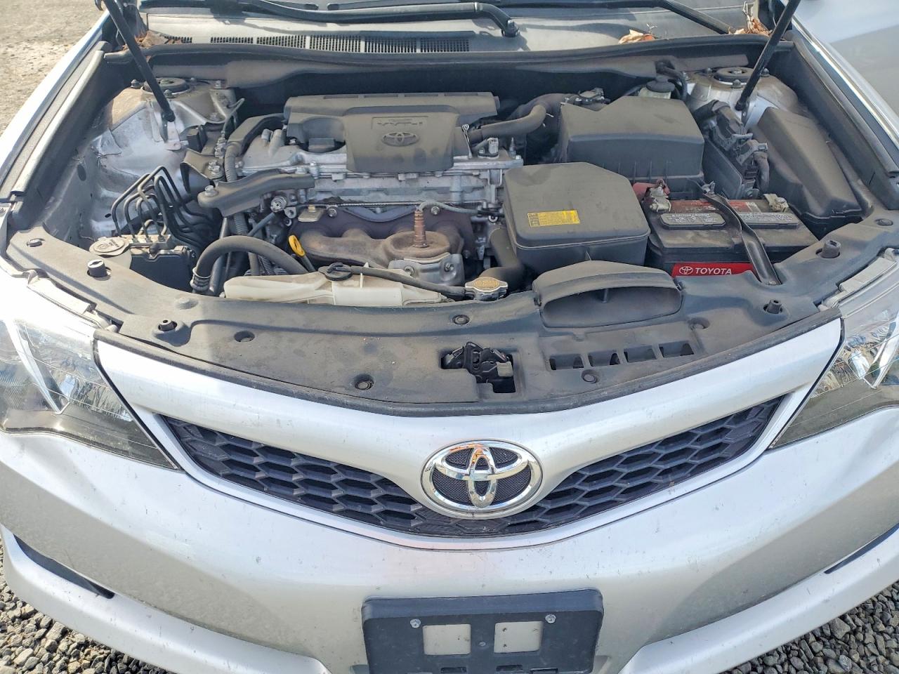 2012 TOYOTA CAMRY SE photo 21