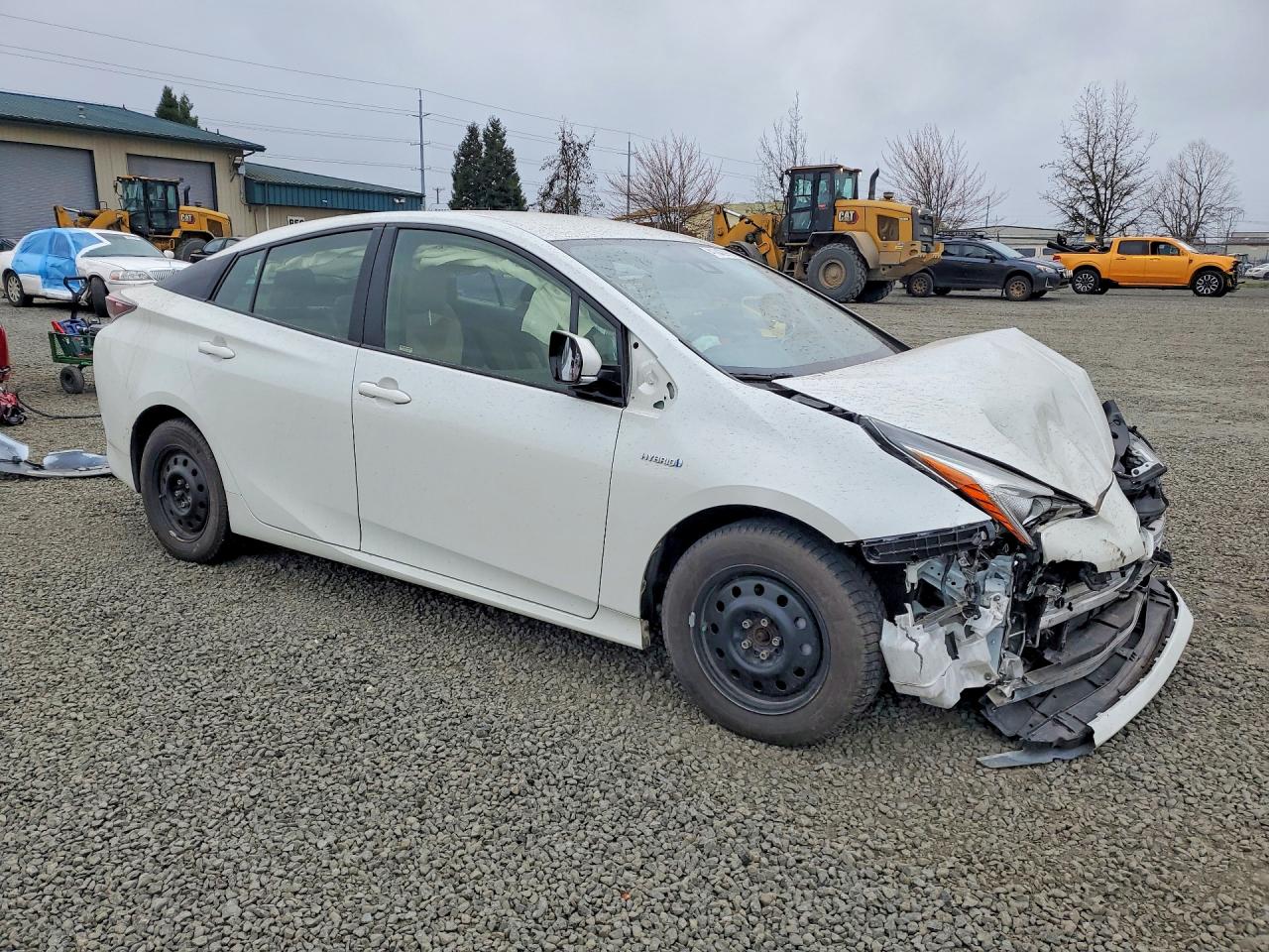2017 TOYOTA PRIUS TWO photo 10