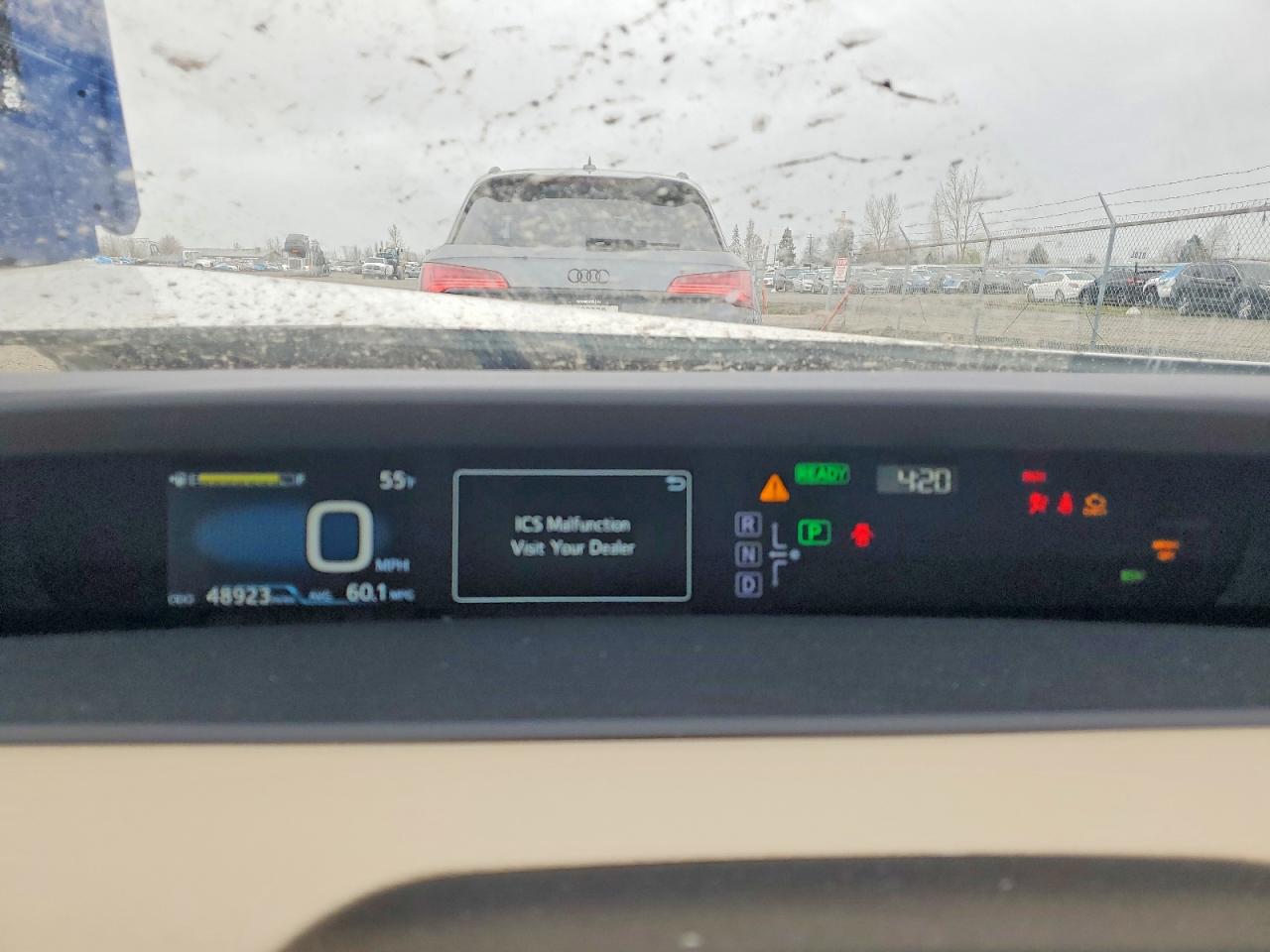 2017 TOYOTA PRIUS TWO photo 25