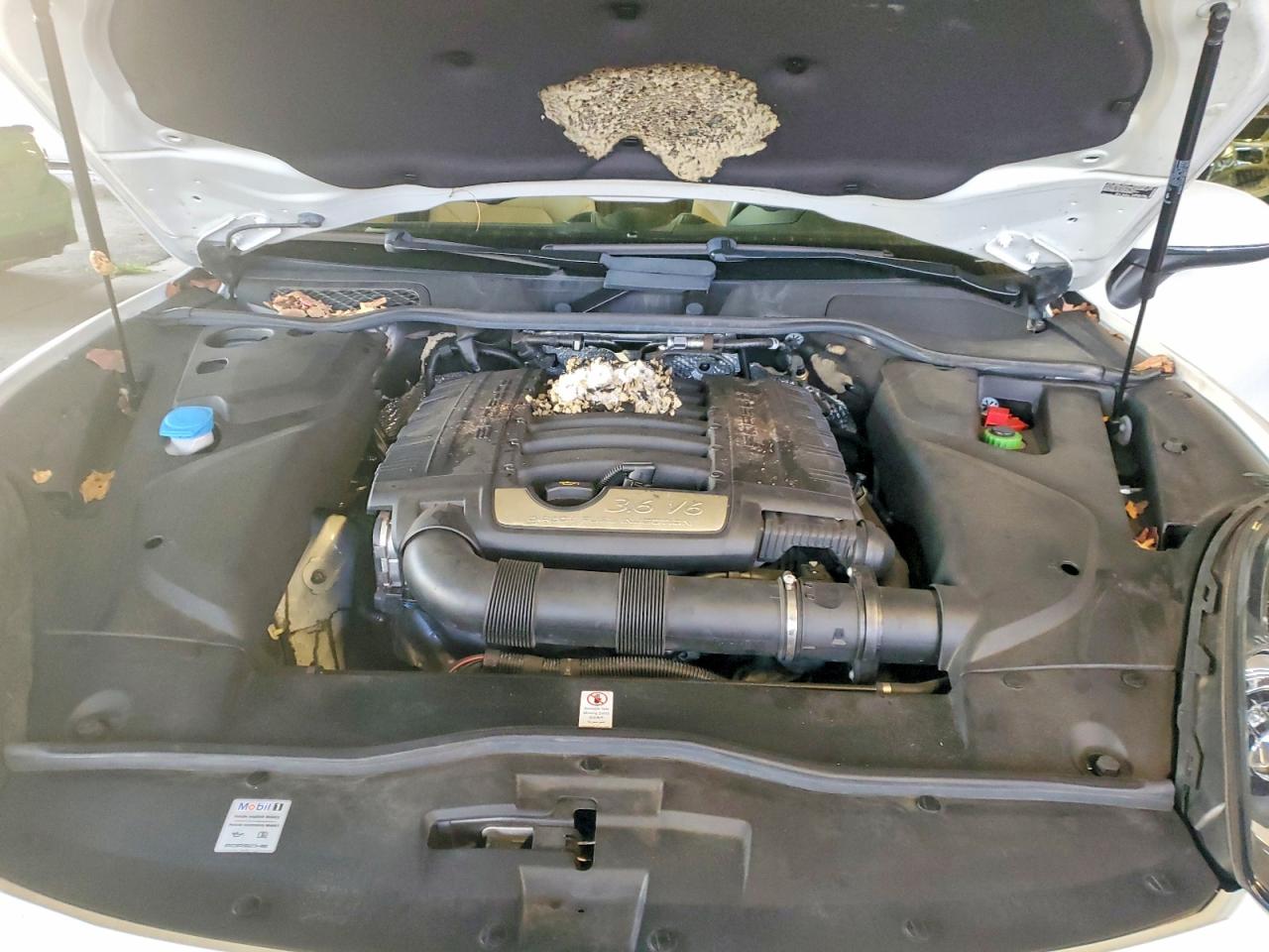 2018 PORSCHE CAYENNE photo 12