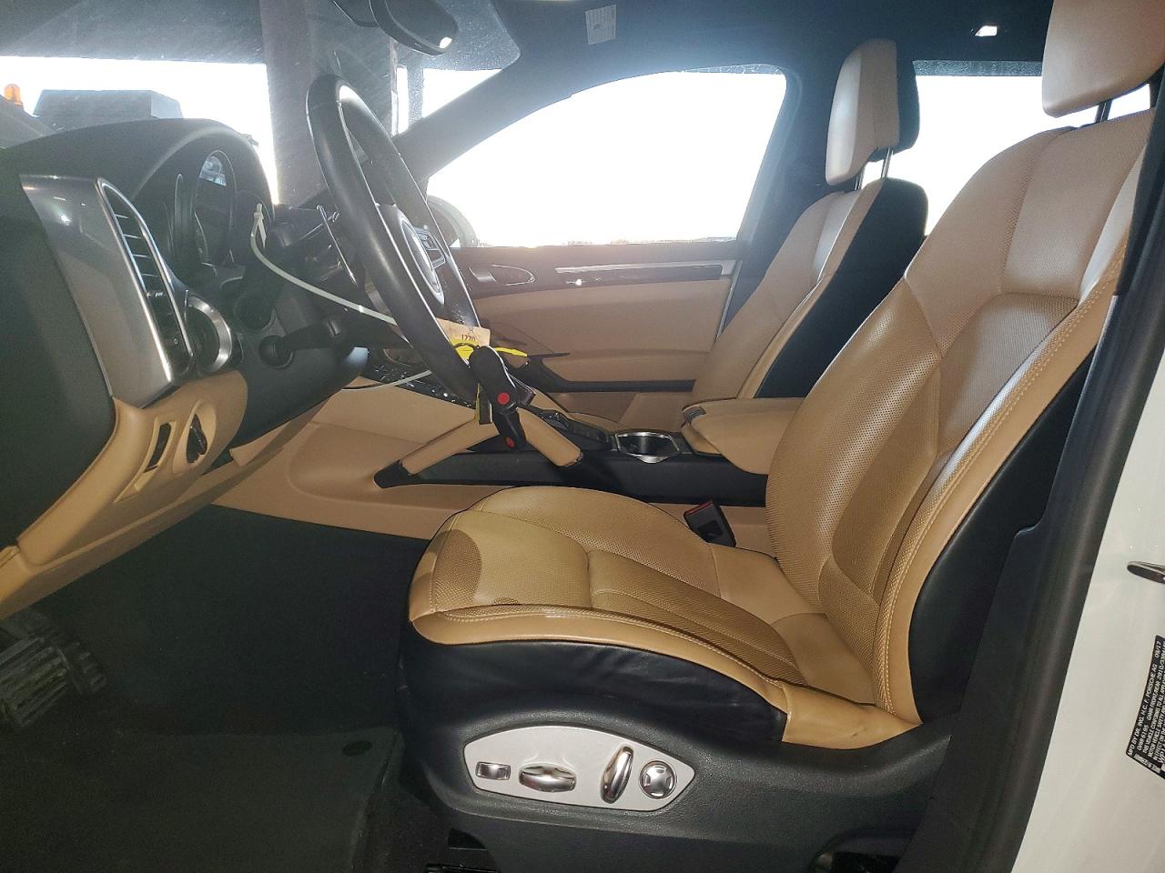 2018 PORSCHE CAYENNE photo 7