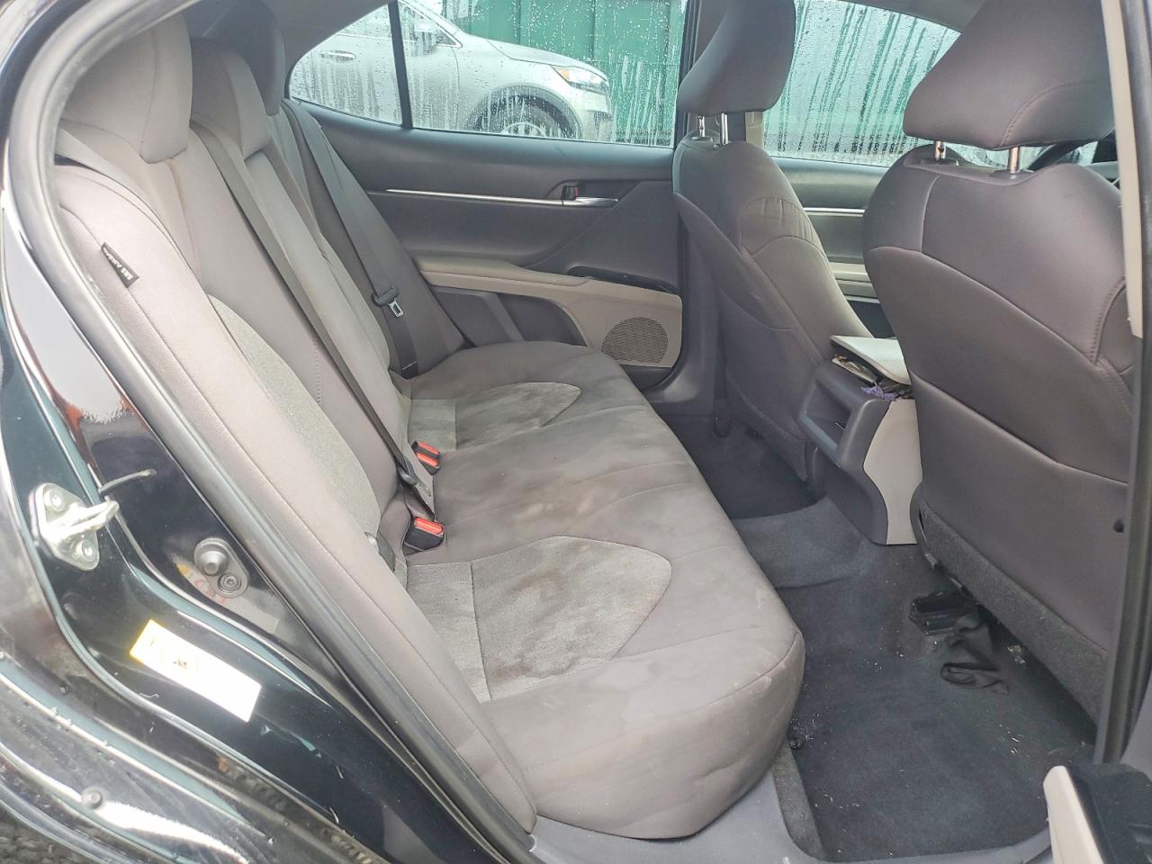 2018 TOYOTA CAMRY LE photo 10