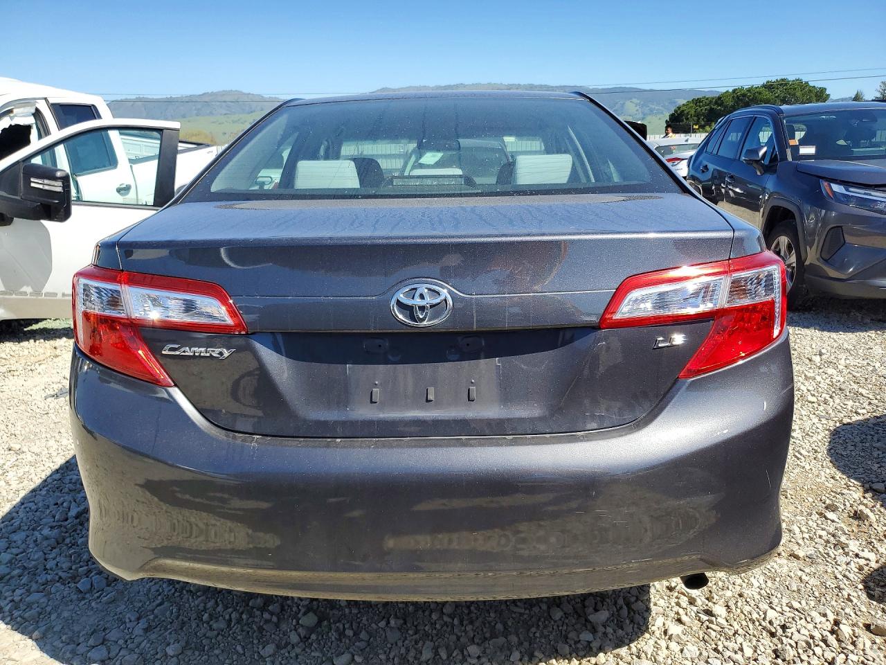 2012 TOYOTA CAMRY LE photo 16