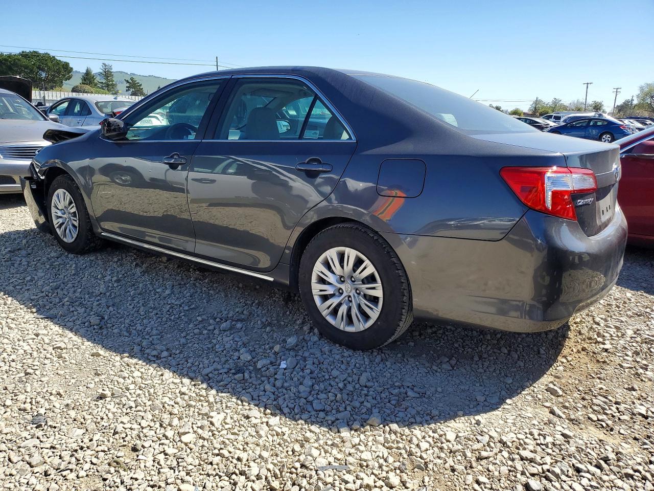 2012 TOYOTA CAMRY LE photo 4