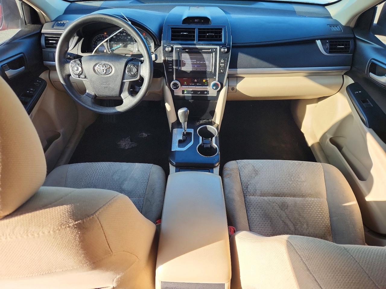 2014 TOYOTA CAMRY LE photo 15