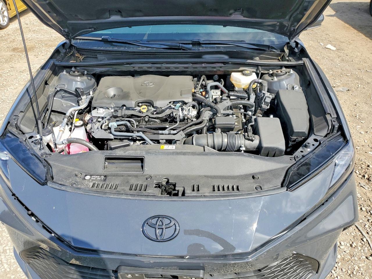 2025 TOYOTA CAMRY LE photo 11