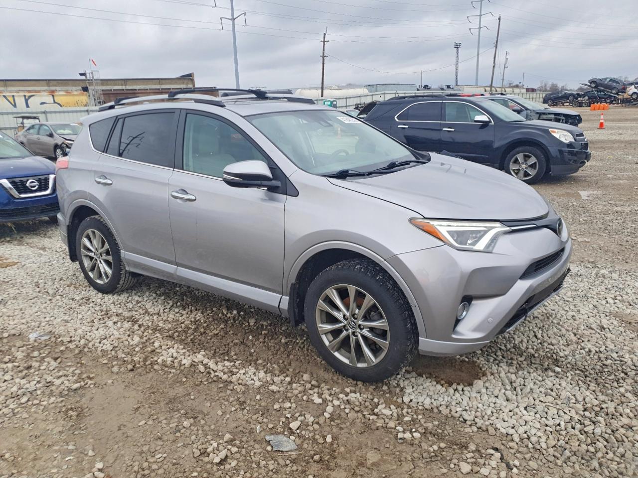2017 TOYOTA RAV4 PLATINUM photo 10
