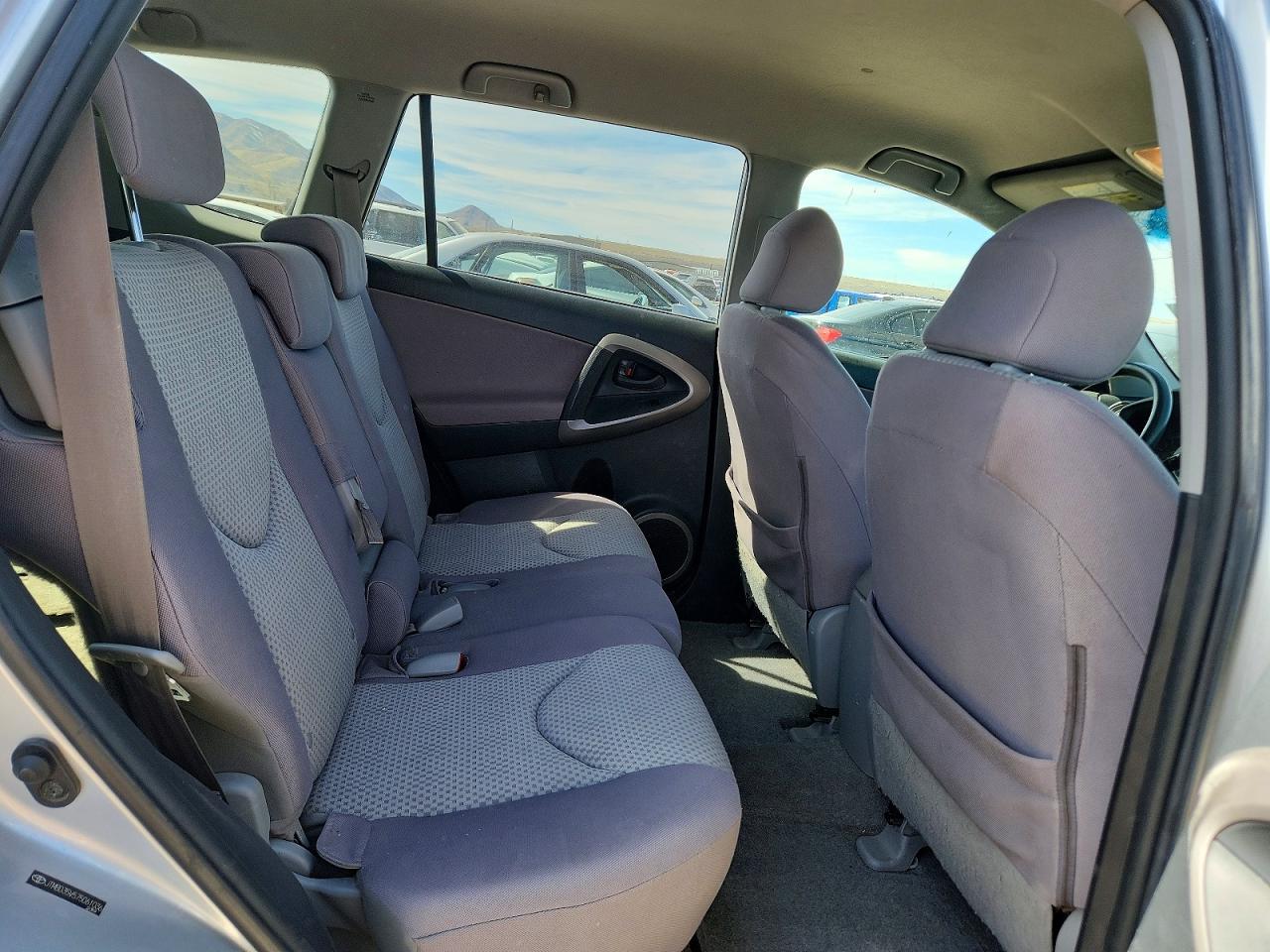 2007 TOYOTA RAV4 BASE photo 10
