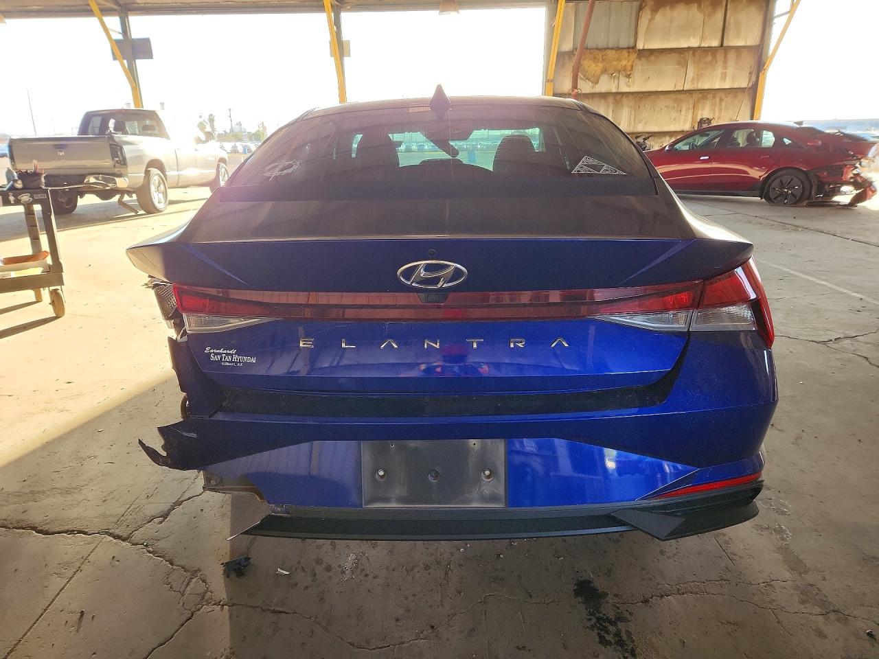 2023 HYUNDAI ELANTRA SEL photo 6