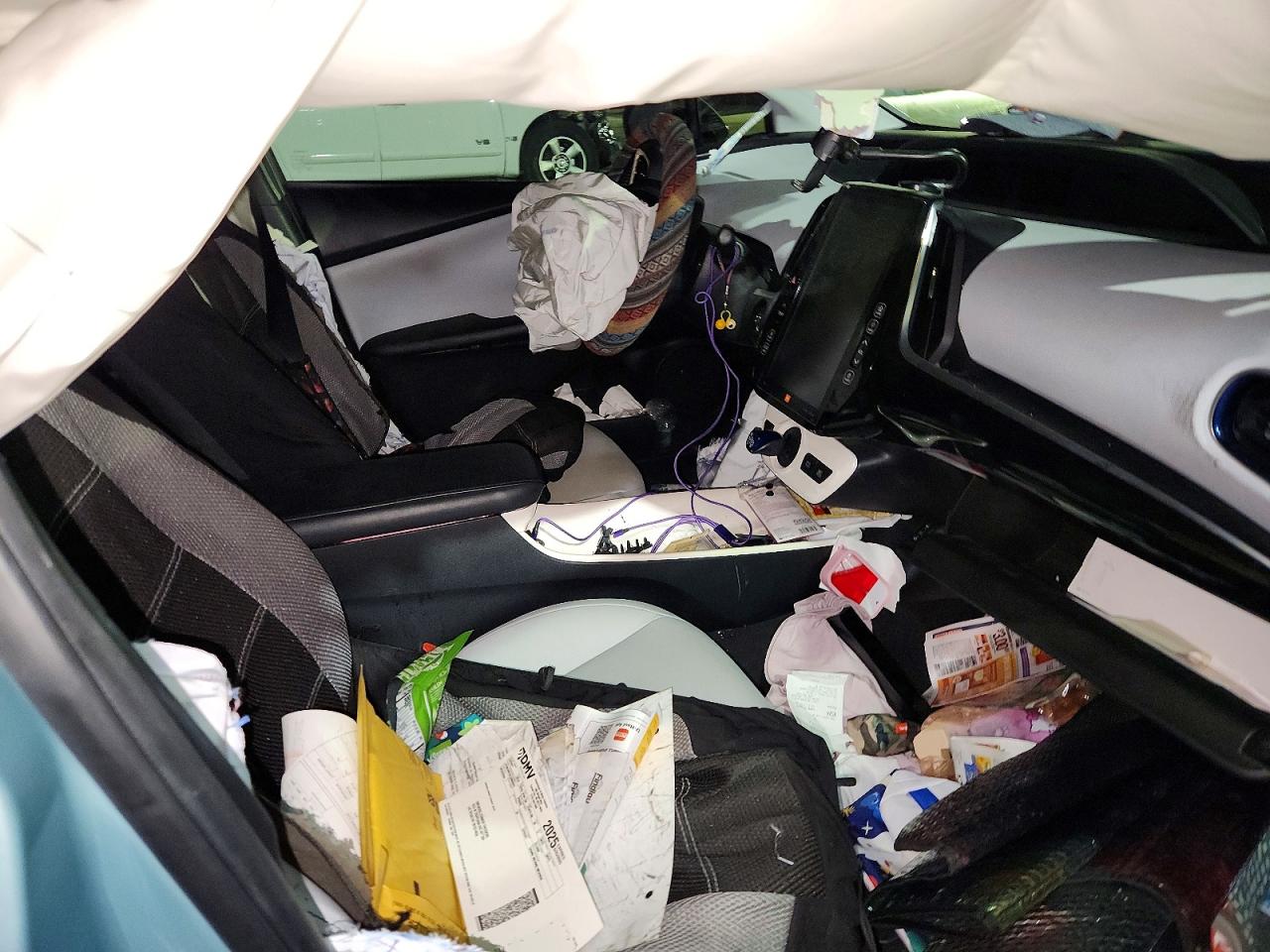 2018 TOYOTA PRIUS FOUR TOURING photo 13