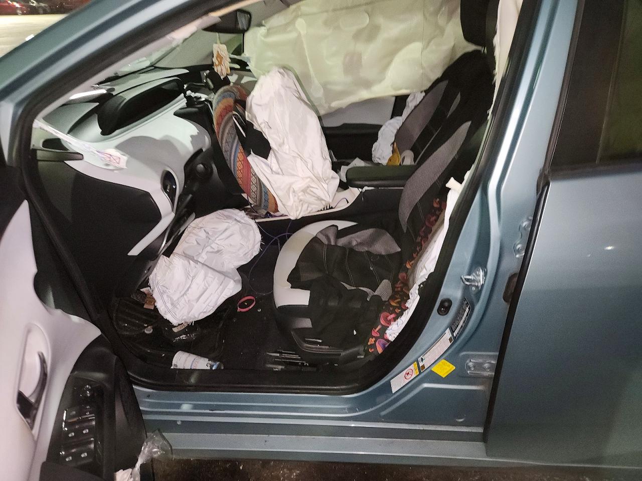 2018 TOYOTA PRIUS FOUR TOURING photo 7