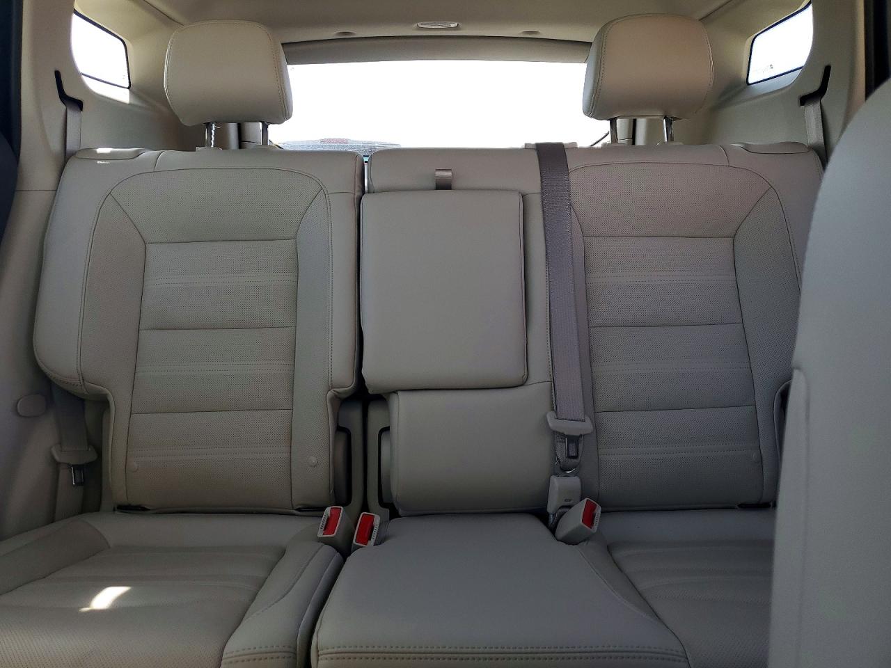2024 GMC TERRAIN DENALI photo 19
