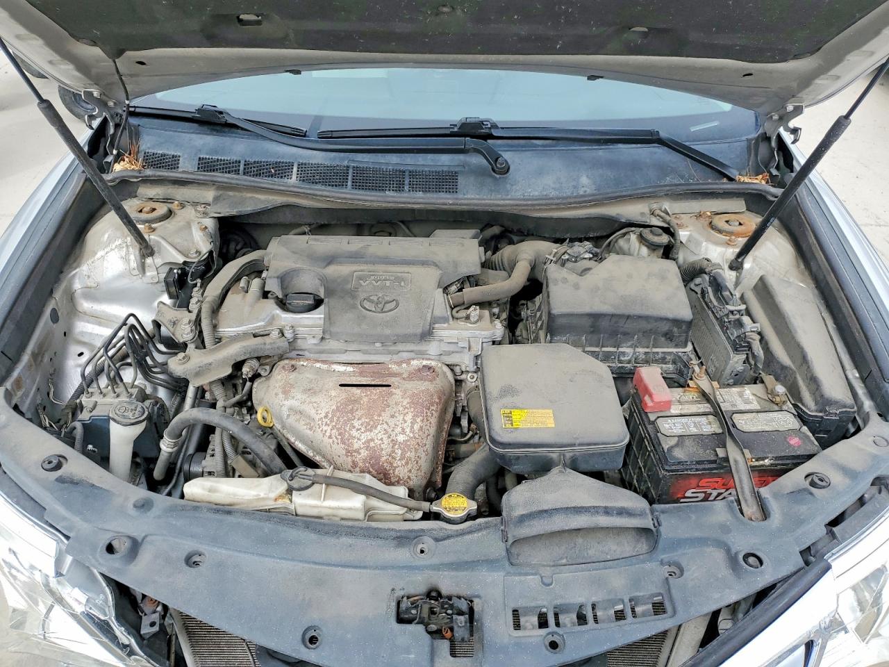 2012 TOYOTA CAMRY XLE photo 11