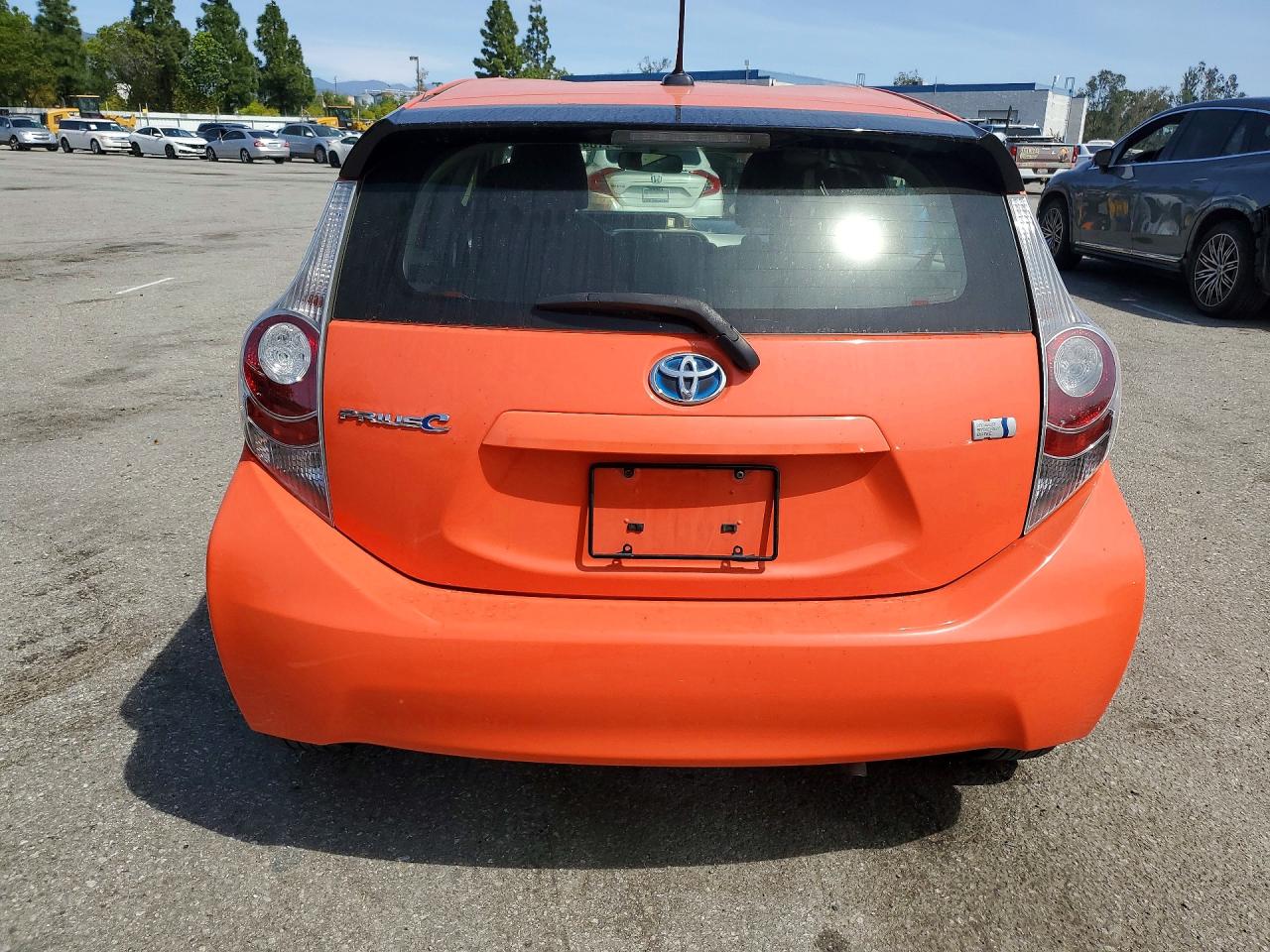 2012 TOYOTA PRIUS C THREE photo 11