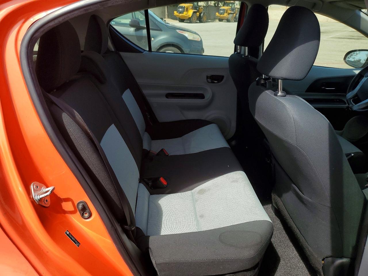 2012 TOYOTA PRIUS C THREE photo 19