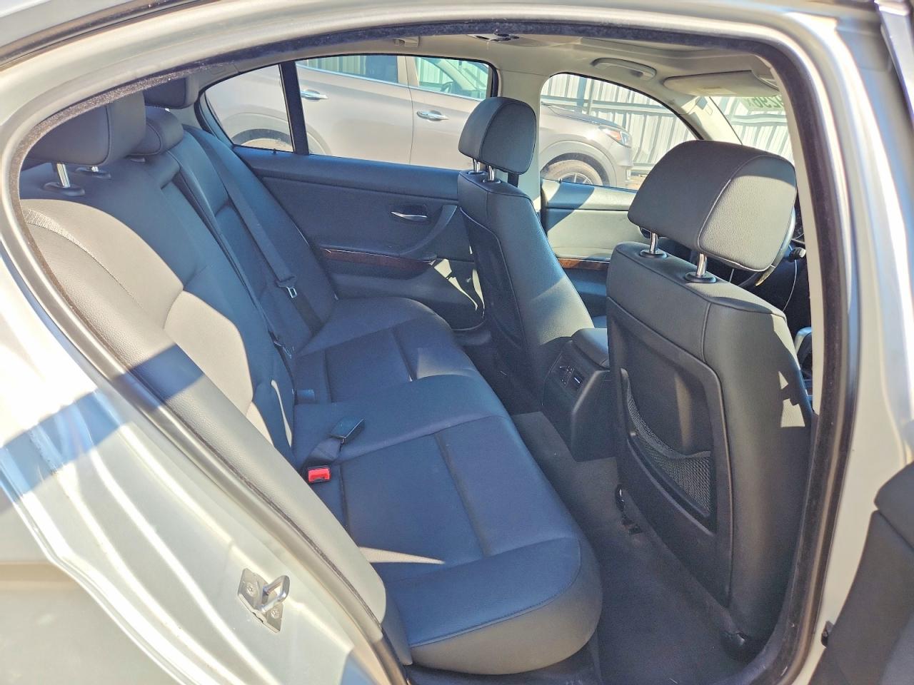 2009 BMW 328 I photo 28