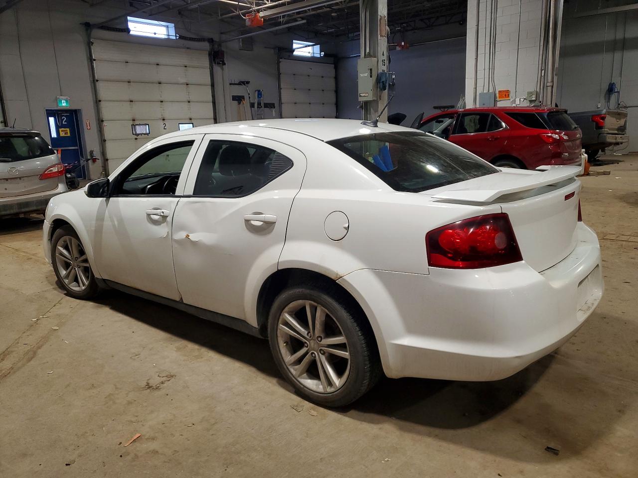 2013 DODGE AVENGER SXT photo 4