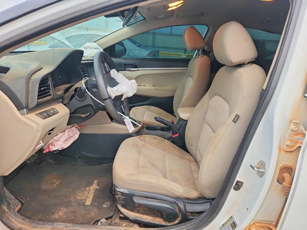 2020 HYUNDAI ELANTRA SE photo 7