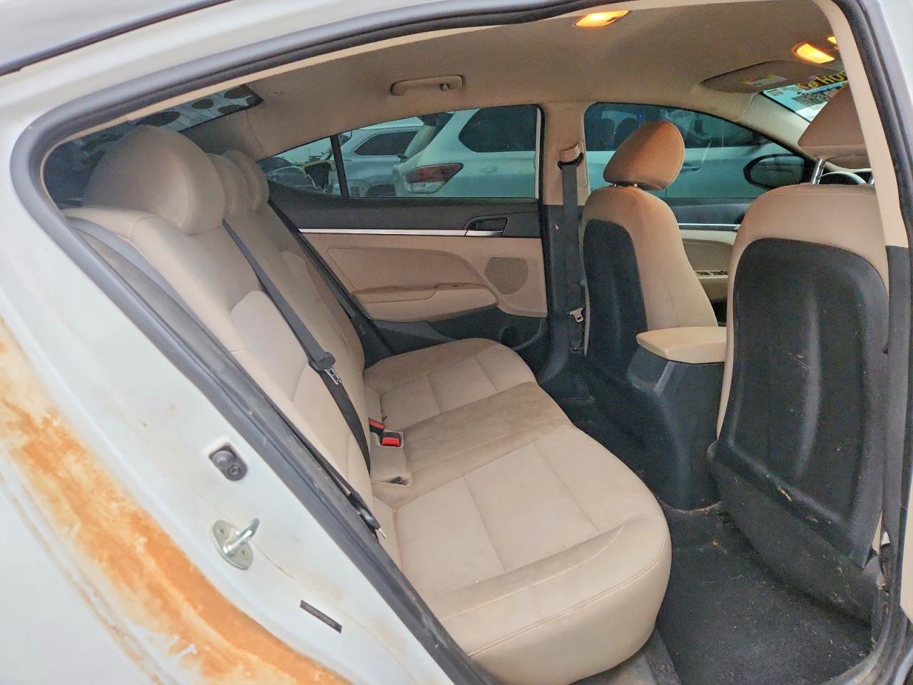 2020 HYUNDAI ELANTRA SE photo 10