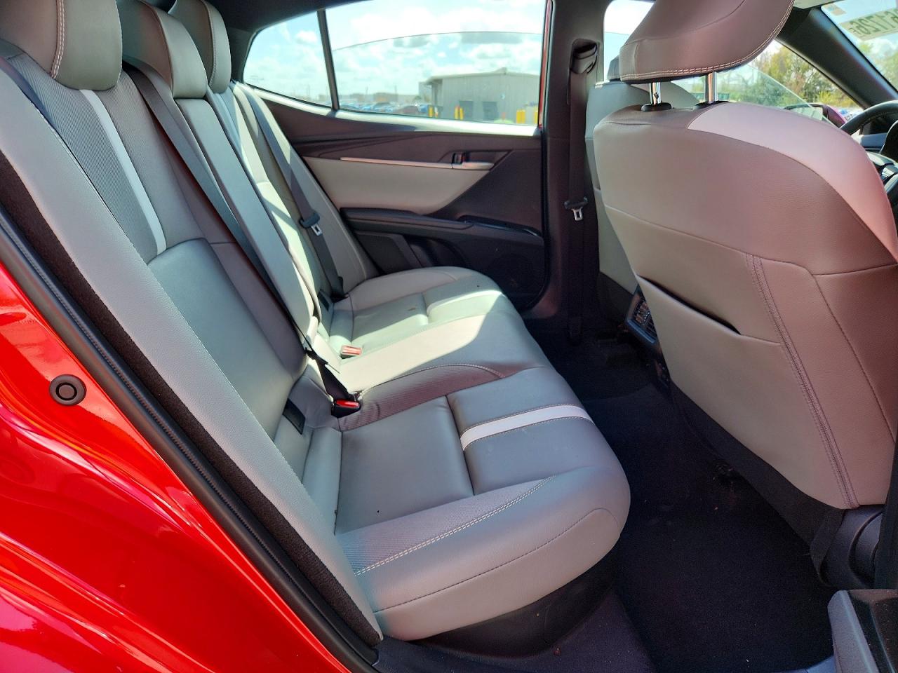2025 TOYOTA CAMRY SE photo 10