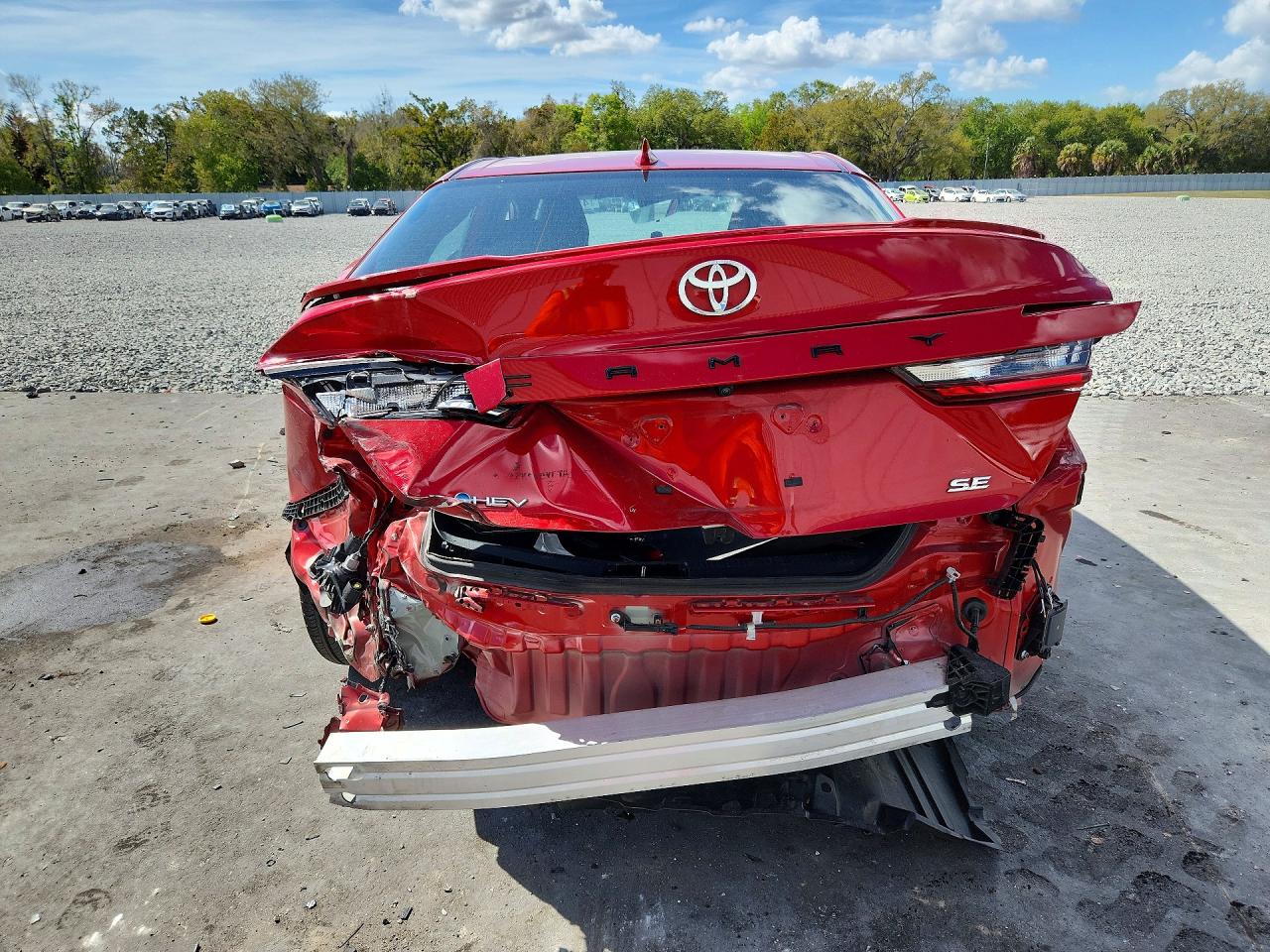 2025 TOYOTA CAMRY SE photo 6