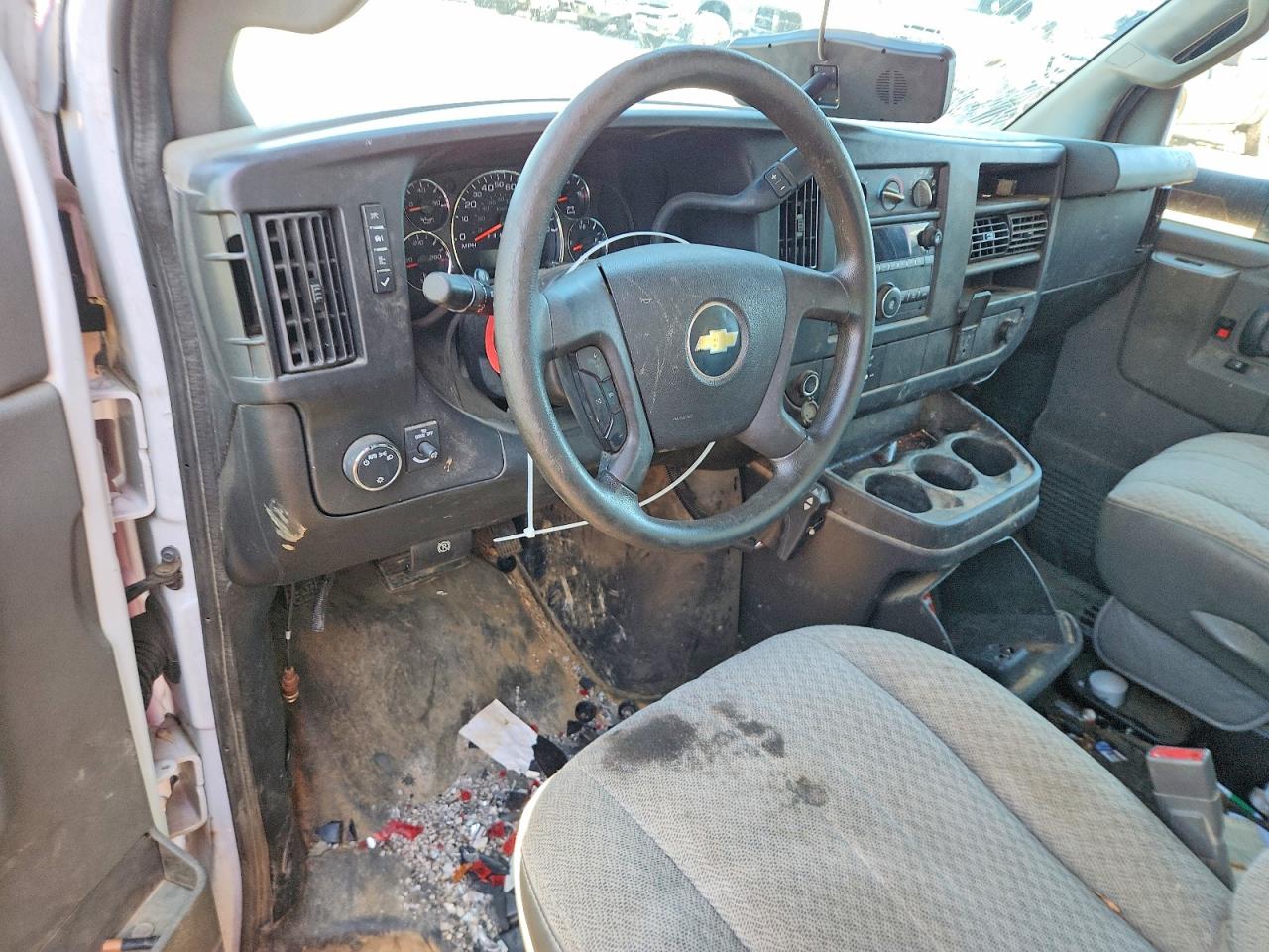 2017 CHEVROLET EXPRESS G3500 photo 8