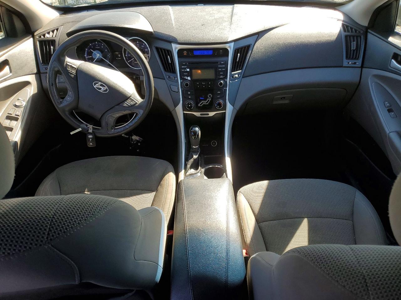 2013 HYUNDAI SONATA GLS photo 8
