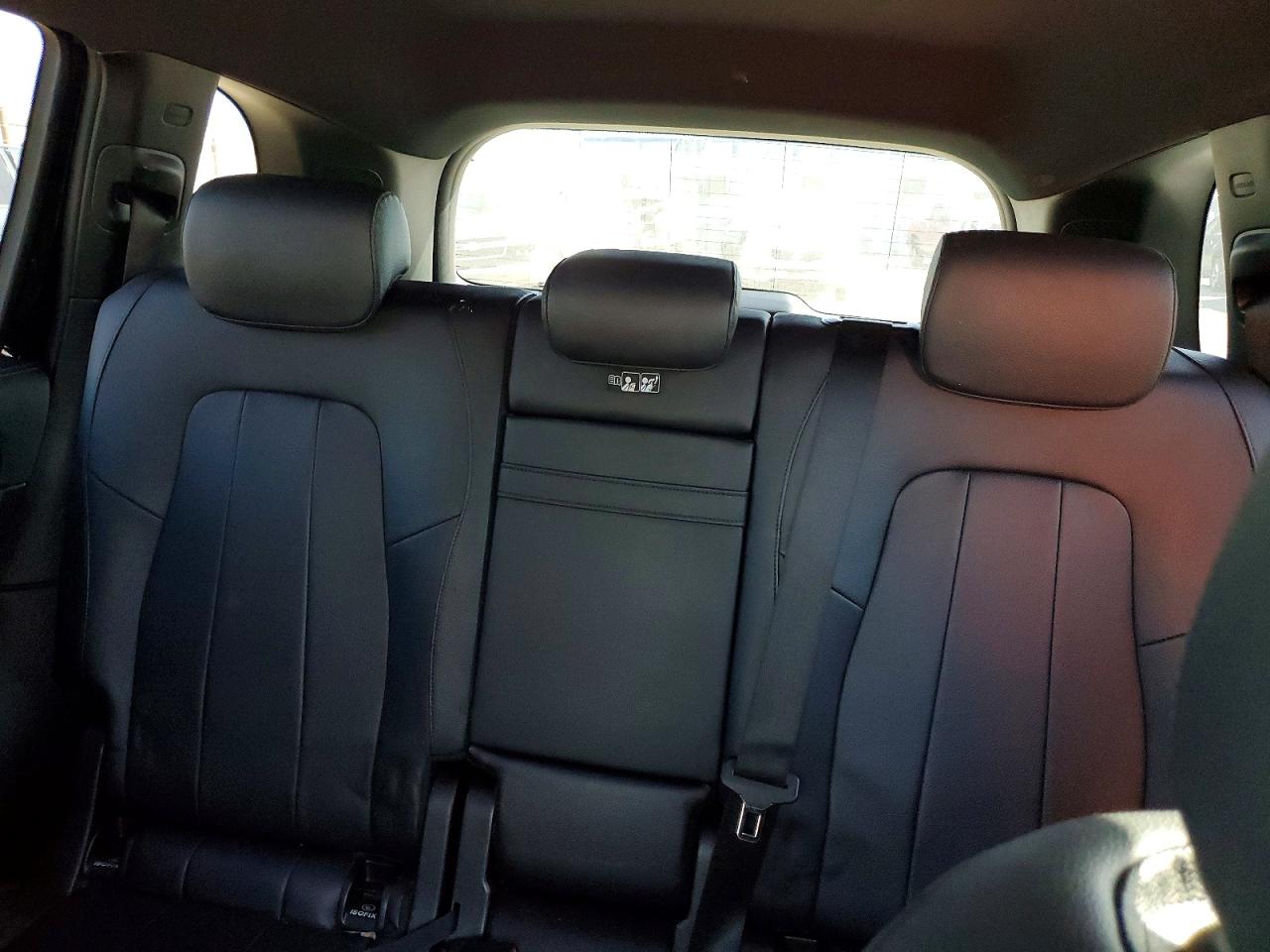 2020 MERCEDES-BENZ GLB 250 photo 28