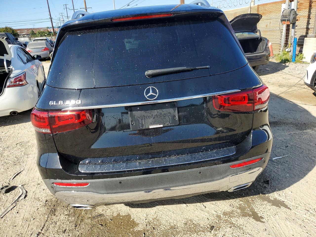 2020 MERCEDES-BENZ GLB 250 photo 16