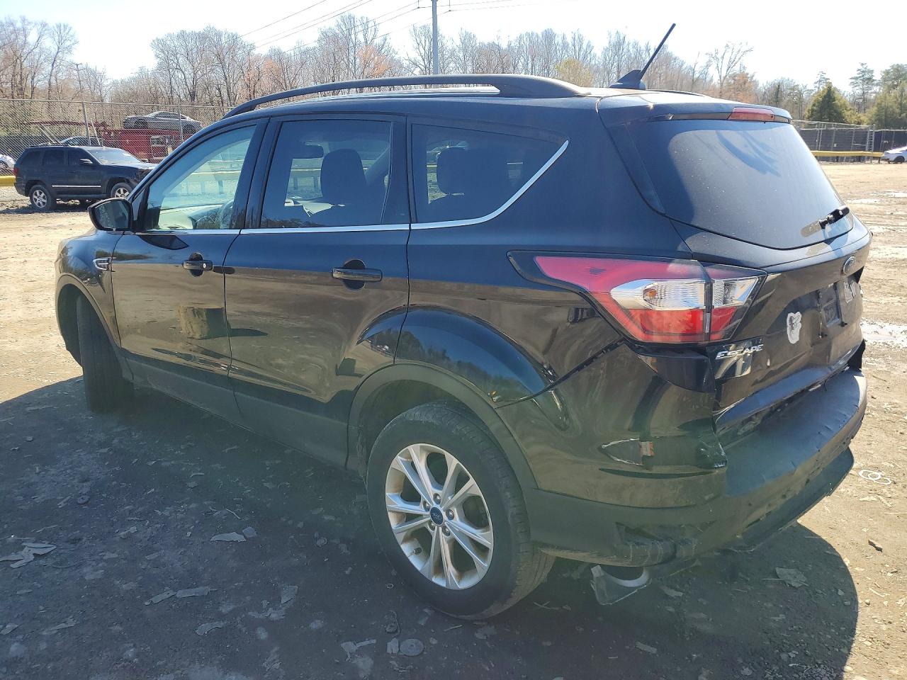 2018 FORD ESCAPE SE photo 2