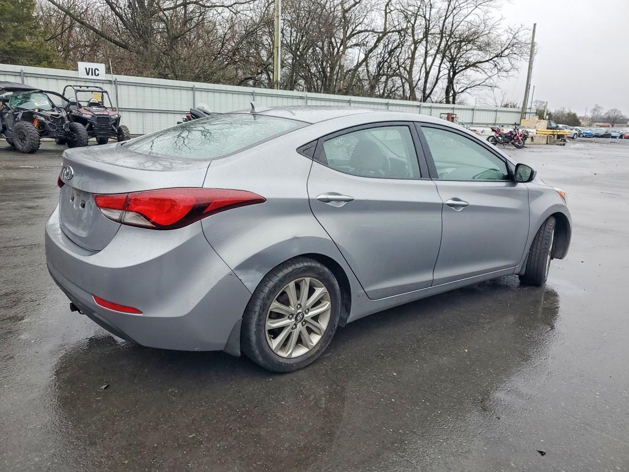 2015 HYUNDAI ELANTRA SE photo 3