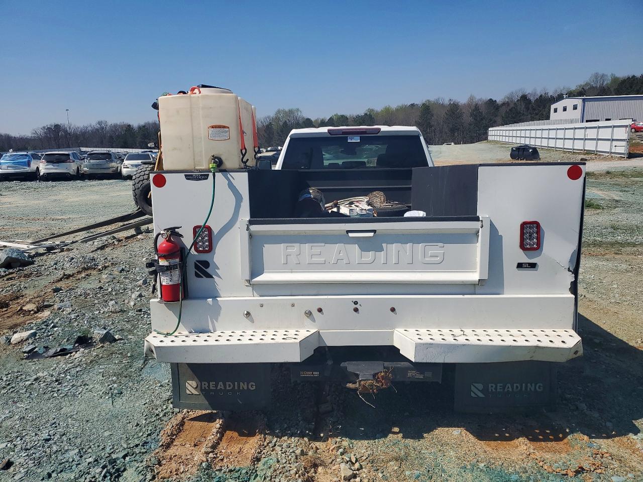 2024 CHEVROLET SILVERADO K3500 photo 11