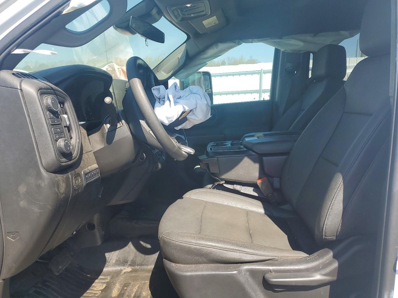 2024 CHEVROLET SILVERADO K3500 photo 13