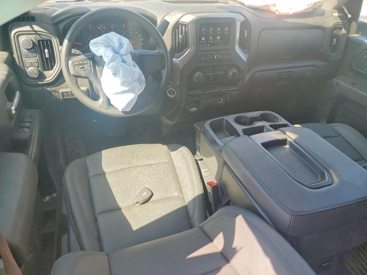 2024 CHEVROLET SILVERADO K3500 photo 15