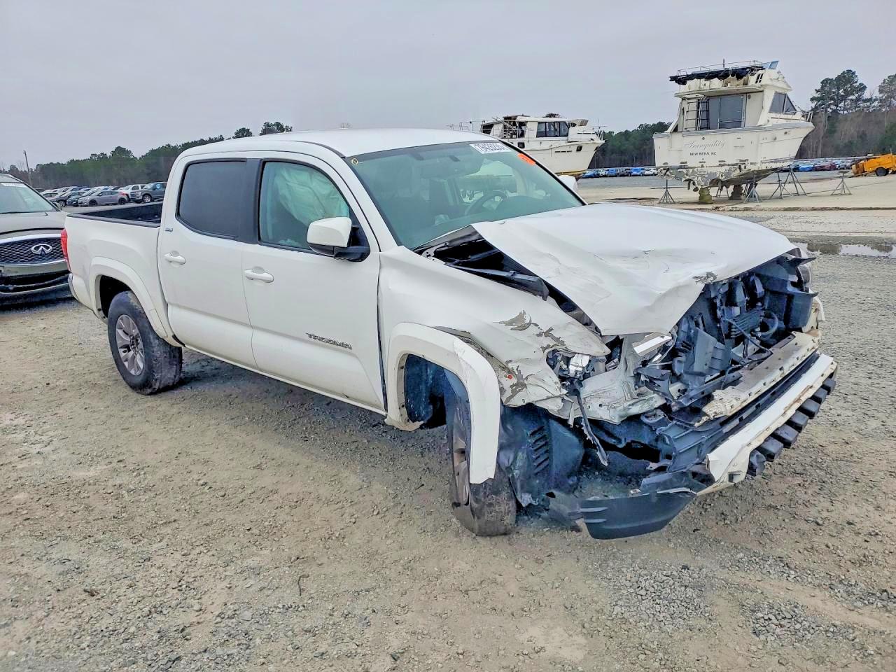 2017 TOYOTA TACOMA SR5 photo 7