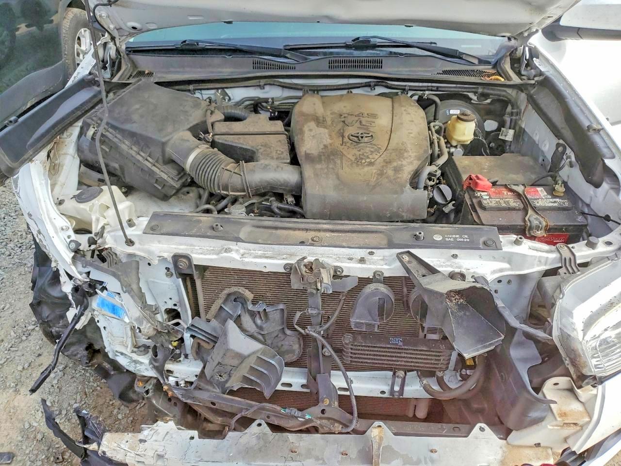2017 TOYOTA TACOMA SR5 photo 21