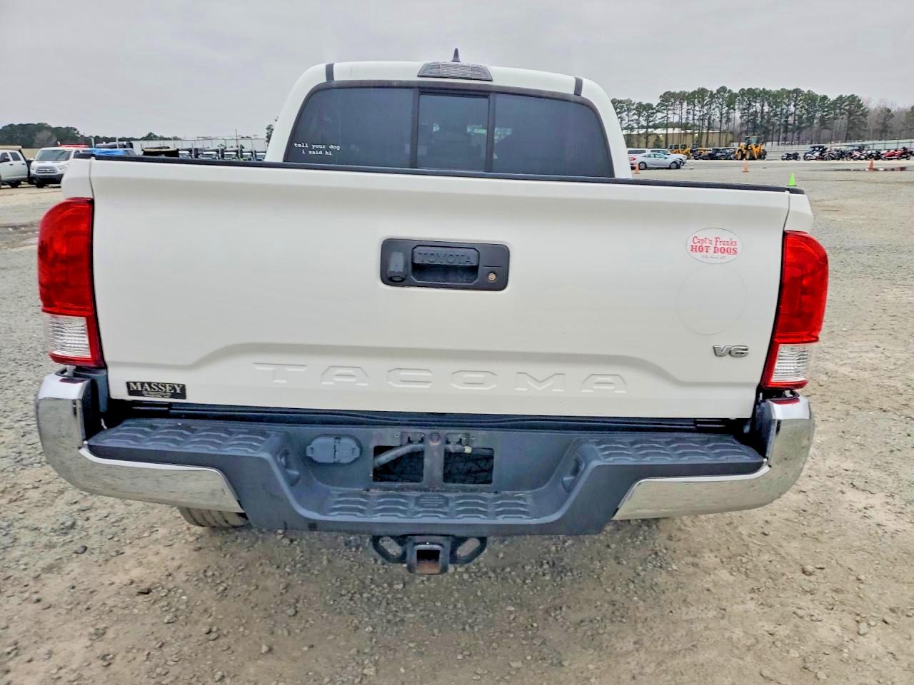 2017 TOYOTA TACOMA SR5 photo 11