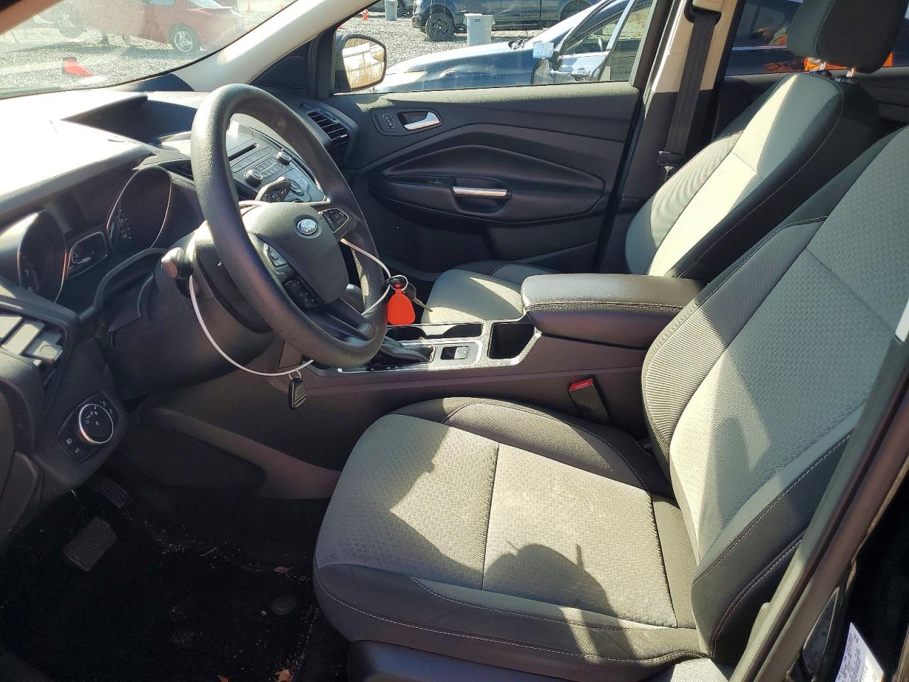 2017 FORD ESCAPE SE photo 13