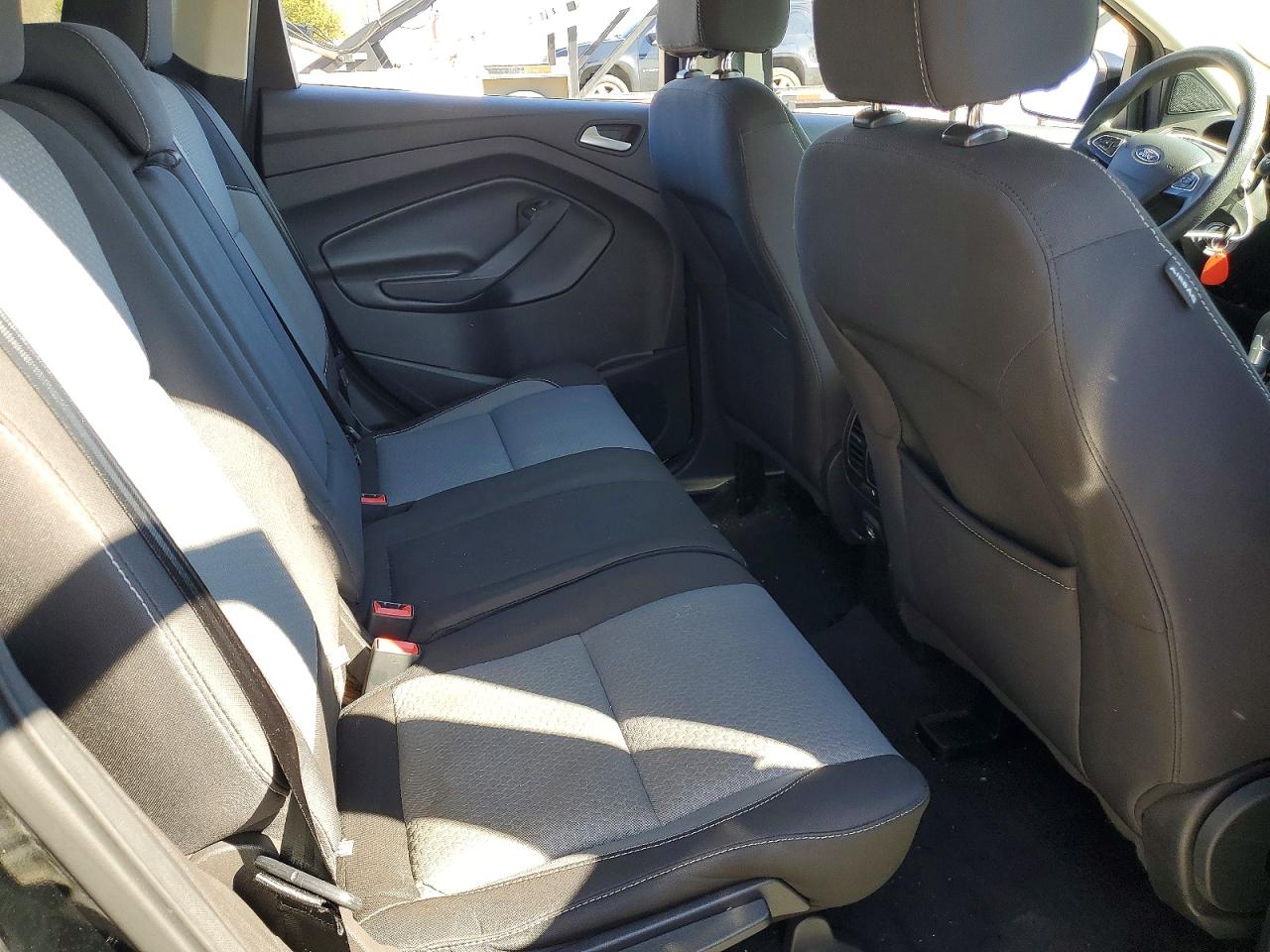 2017 FORD ESCAPE SE photo 21