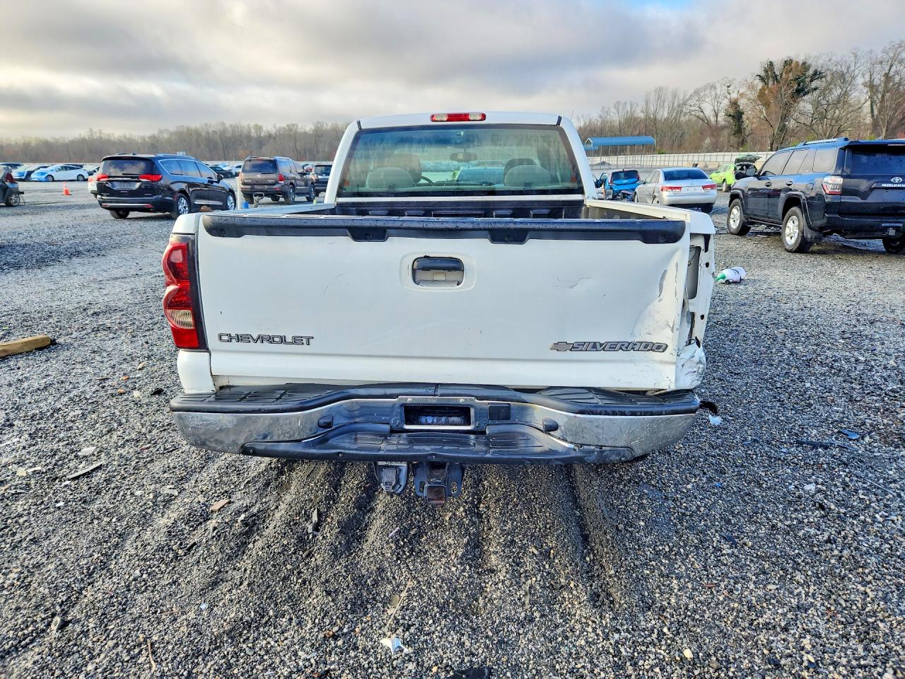 2005 CHEVROLET SILVERADO C1500 photo 11