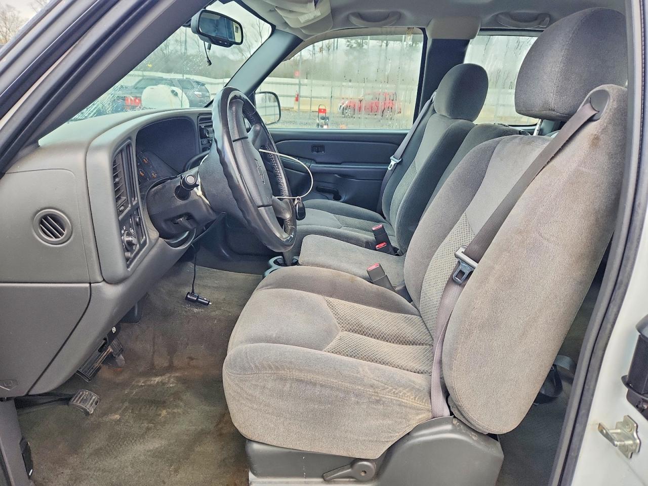 2005 CHEVROLET SILVERADO C1500 photo 13
