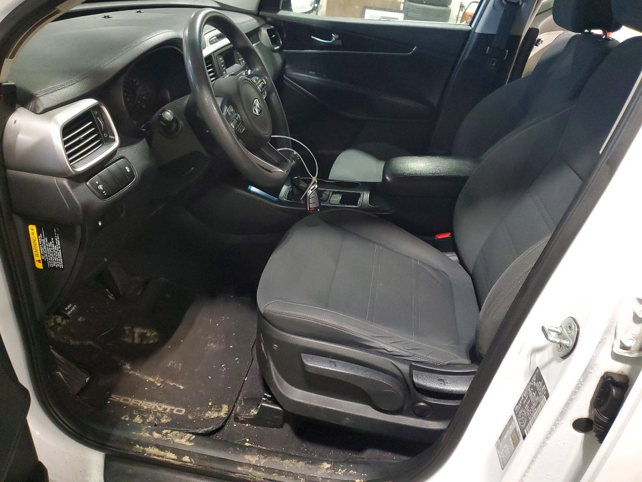 2016 KIA SORENTO L photo 7