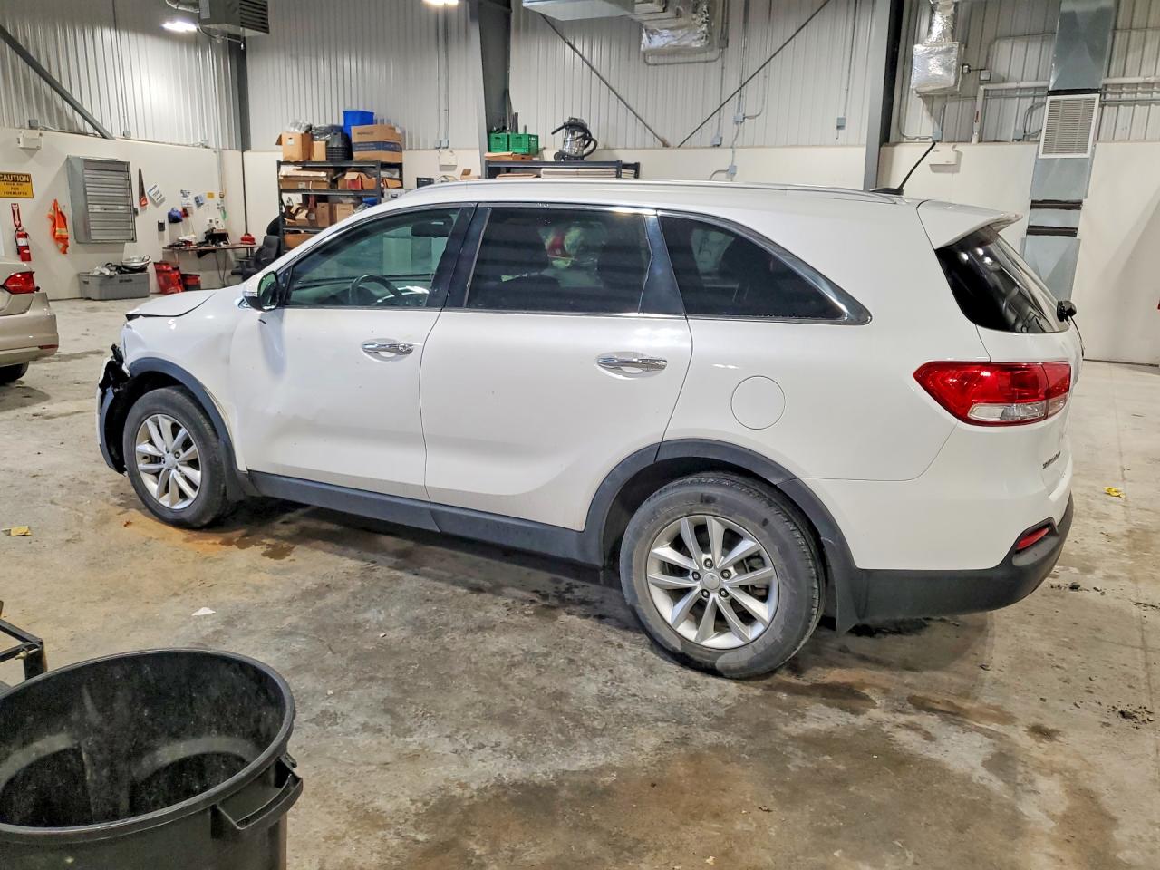 2016 KIA SORENTO L photo 2
